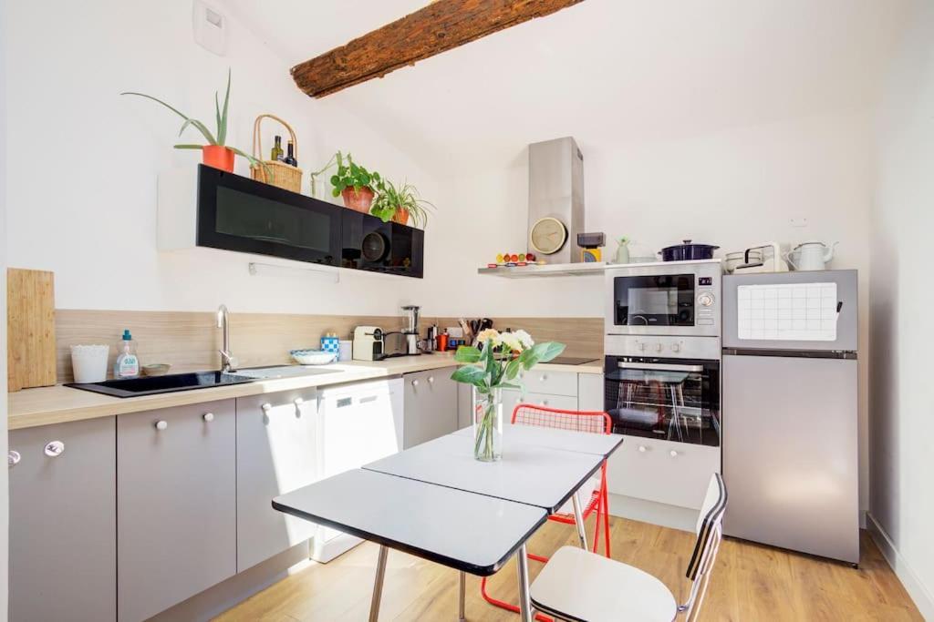 Appartement Place Des Halles Sète Exteriér fotografie